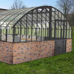 Serre Harmonie Amboise en aluminium et verre trempé 4mm sur muret 5,6x6,05m - Lams